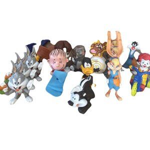 16 Lot of McDonalds toys Looney Toons, Space Jam, Tom & Jerry Peanuts Ronald